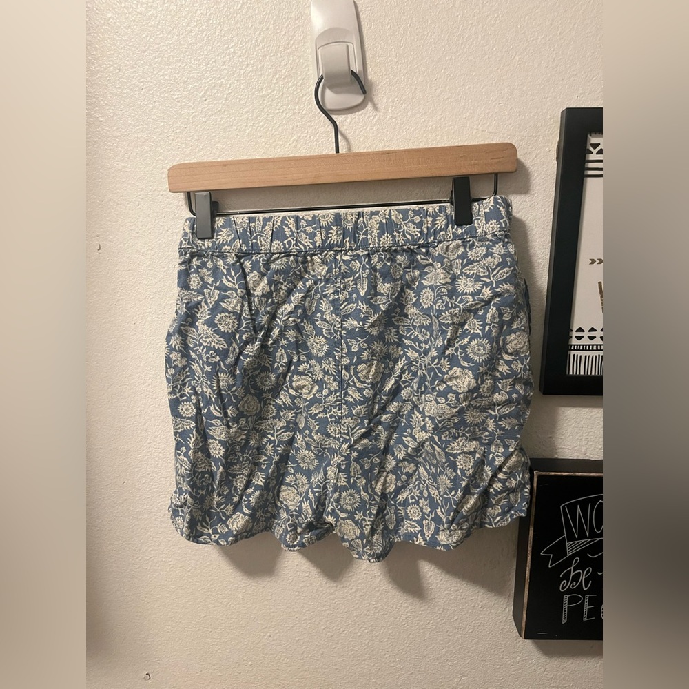 Floral x-small Universal thread shorts